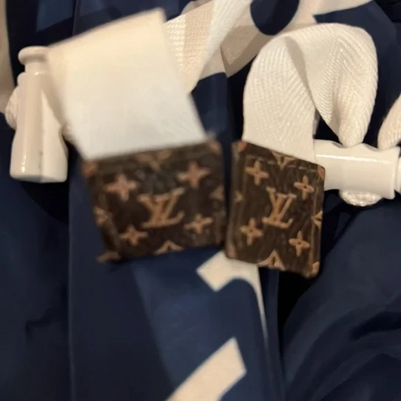 🔥🔥LV woman’s track suit🔥🔥